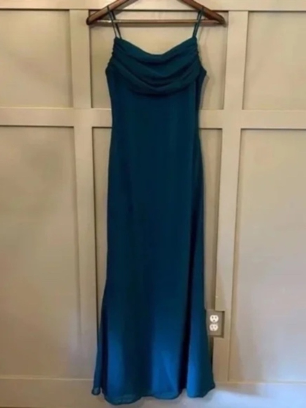 Lulus Captivated Cowl Neck Gown Maxi Dress Emerald Green Size 2